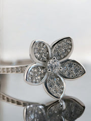 Gleaming Petals Ring - Zilara Store