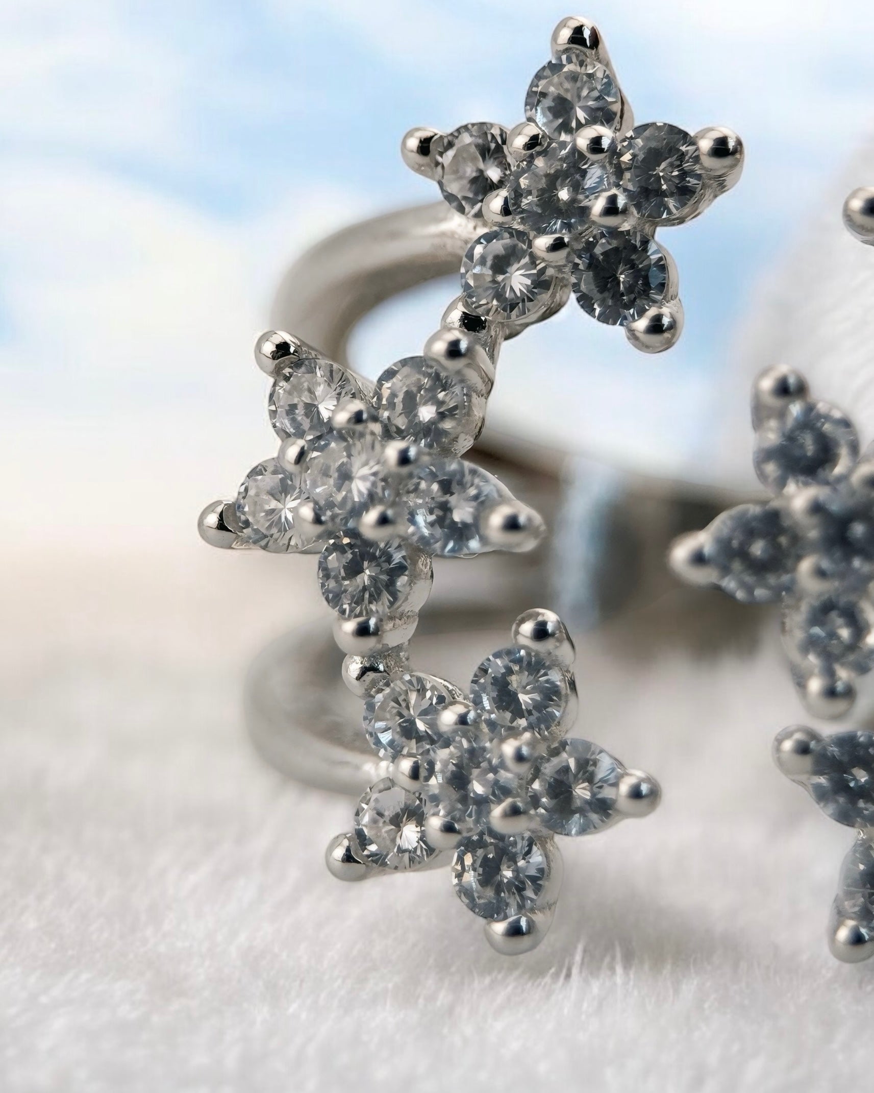 Sparkling Flower Open Ring - Zilara Store