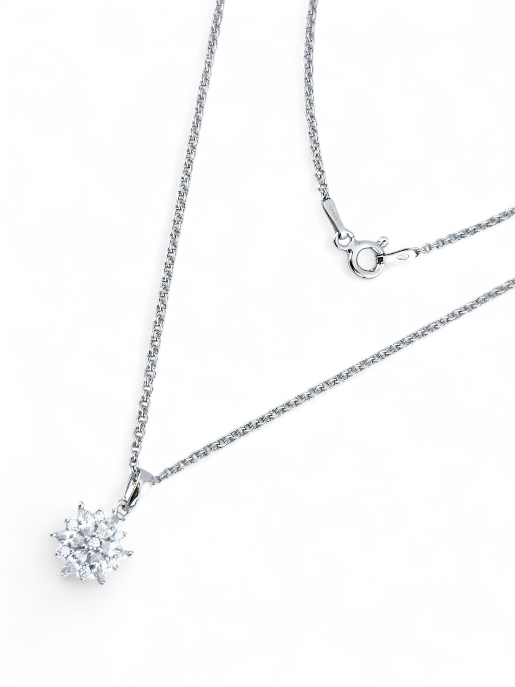 Zilara North Star Pendant Necklace - Zilara Store