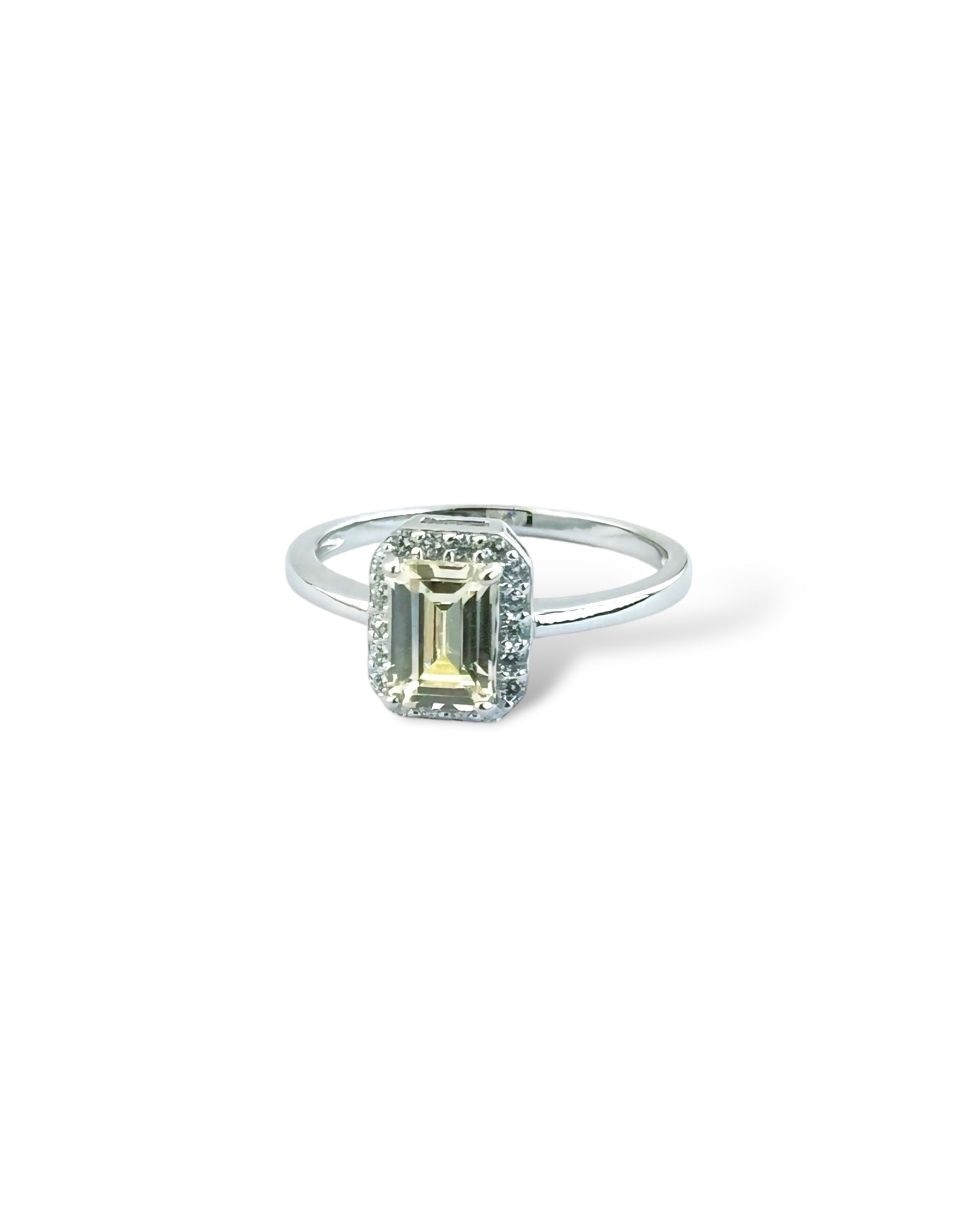 Rectangular Sparkling Halo Ring - Zilara Store